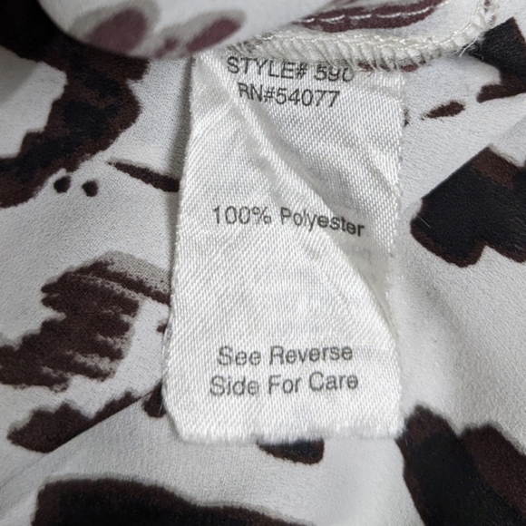 CAbi 570 Animal Skin Print Wrap Top Long Sleeve XS Blouse - Picture 8 of 11